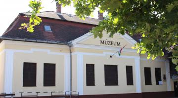 Karacs Ferenc Múzeum (thumb)